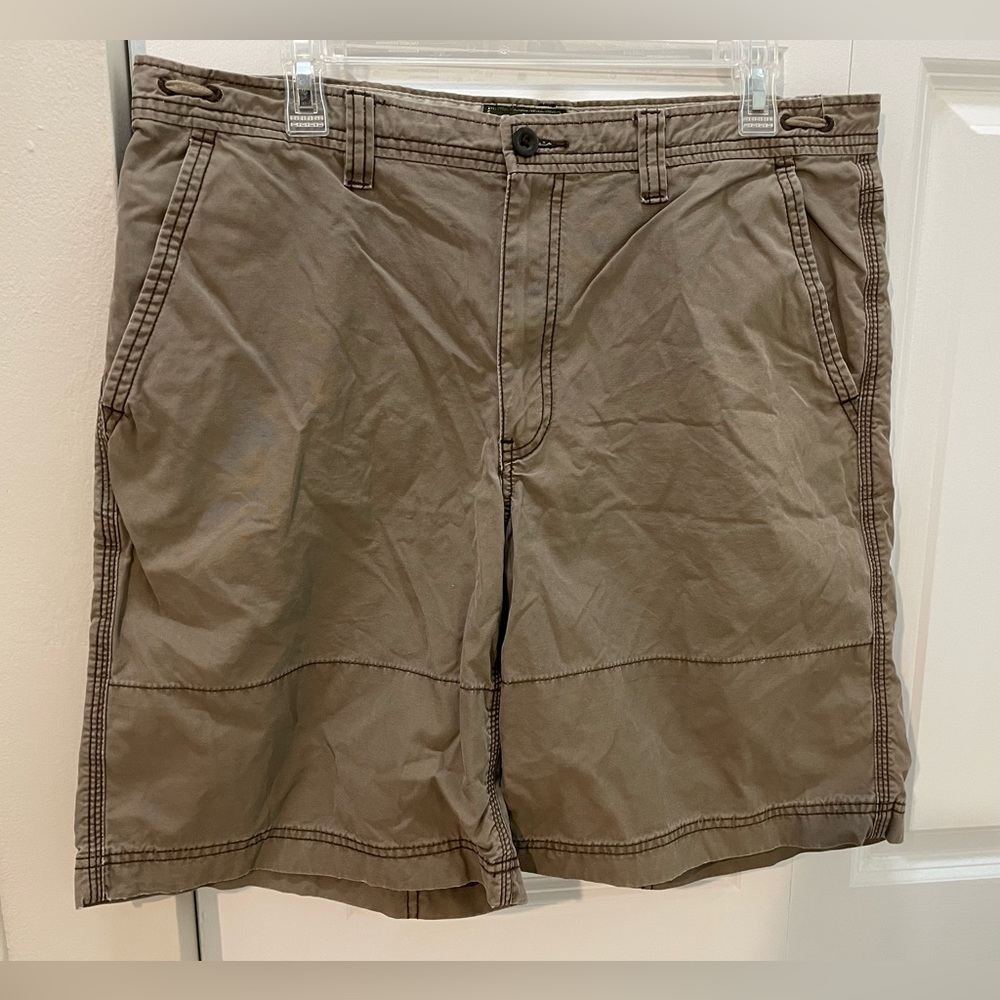 Men’s 35 Eddie Bauer Cotton Drawstring Shorts, missing rear pocket button